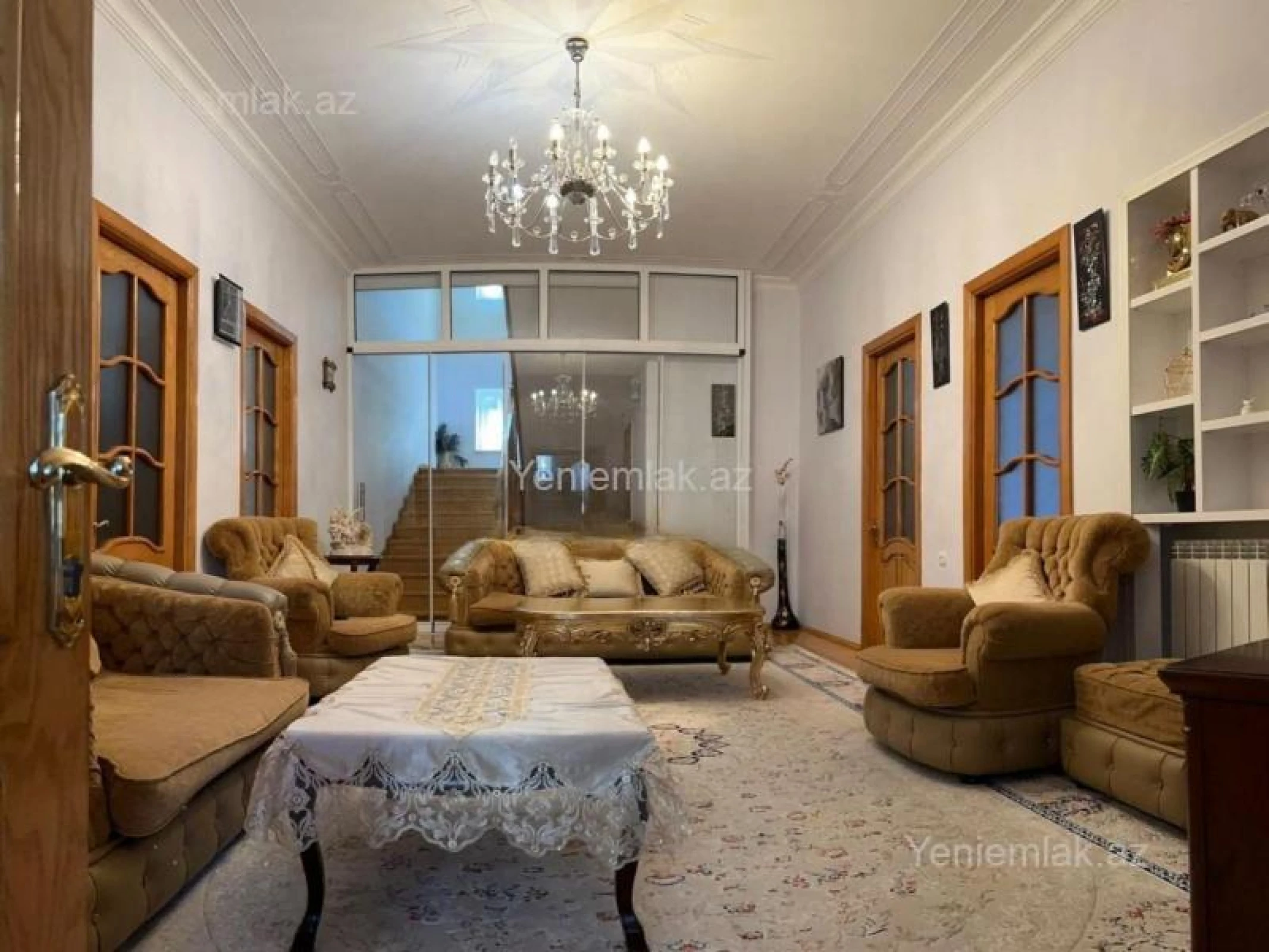 Satılır 9 otaqlı həyət evi 318 m²