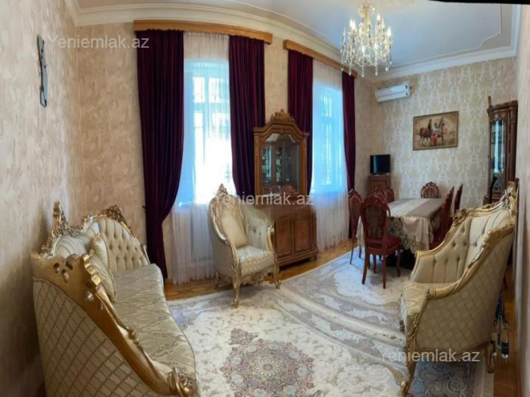 Satılır 9 otaqlı həyət evi 318 m²