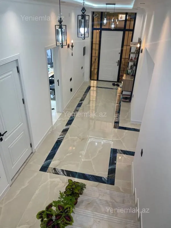 Satılır 6 otaqlı həyət evi 240 m²