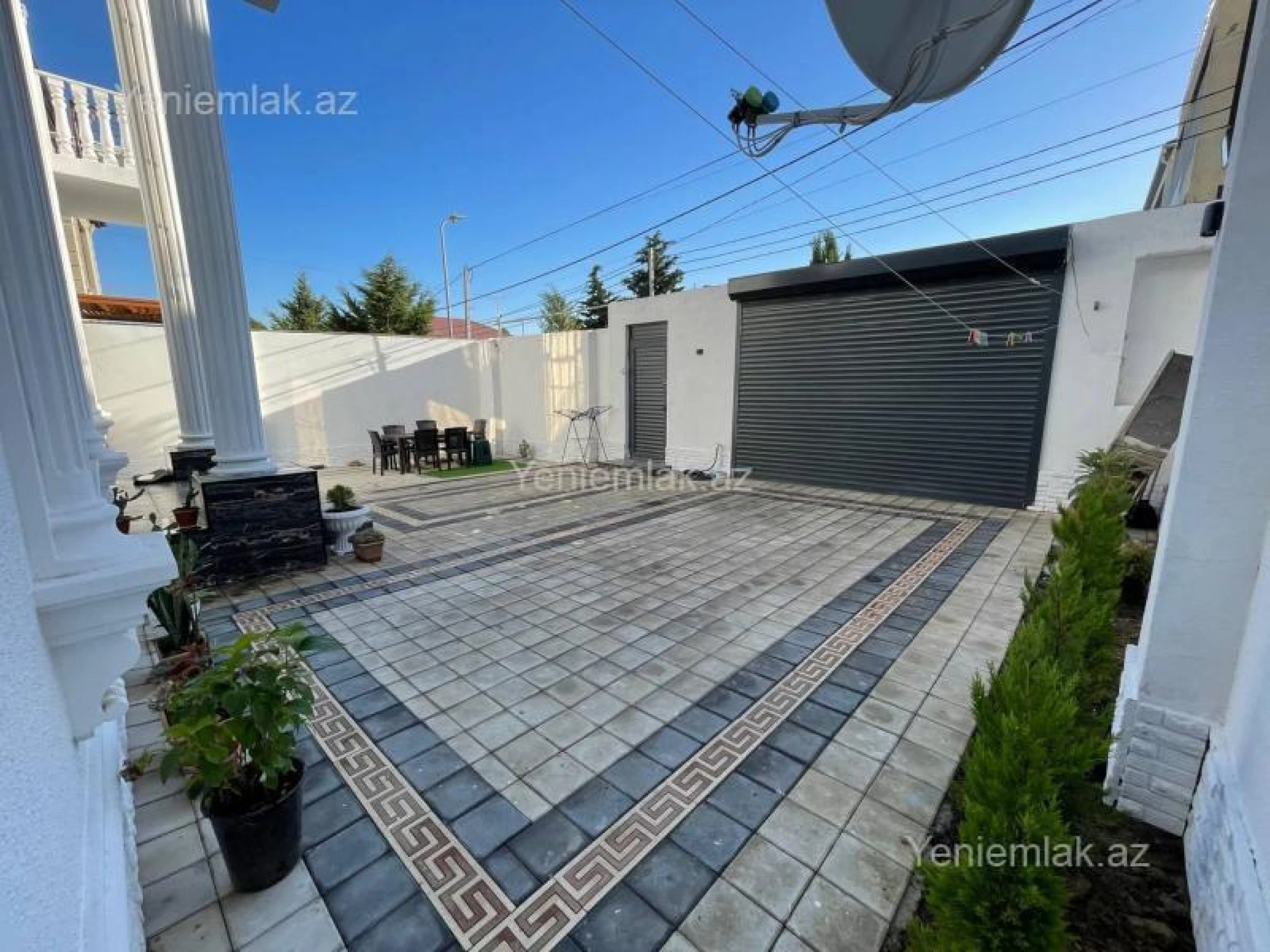 Satılır 6 otaqlı həyət evi 240 m²