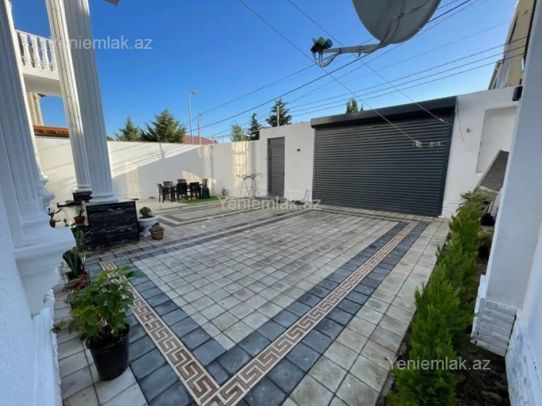 Satılır 6 otaqlı həyət evi 240 m²