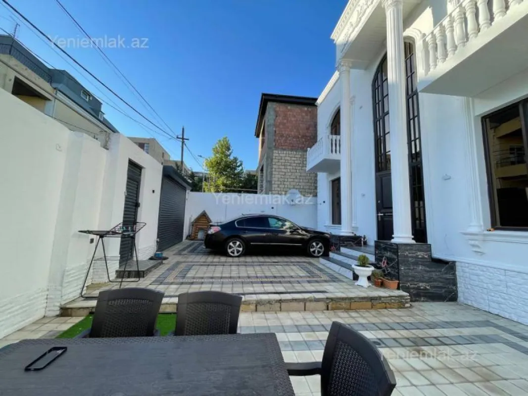 Satılır 6 otaqlı həyət evi 240 m²
