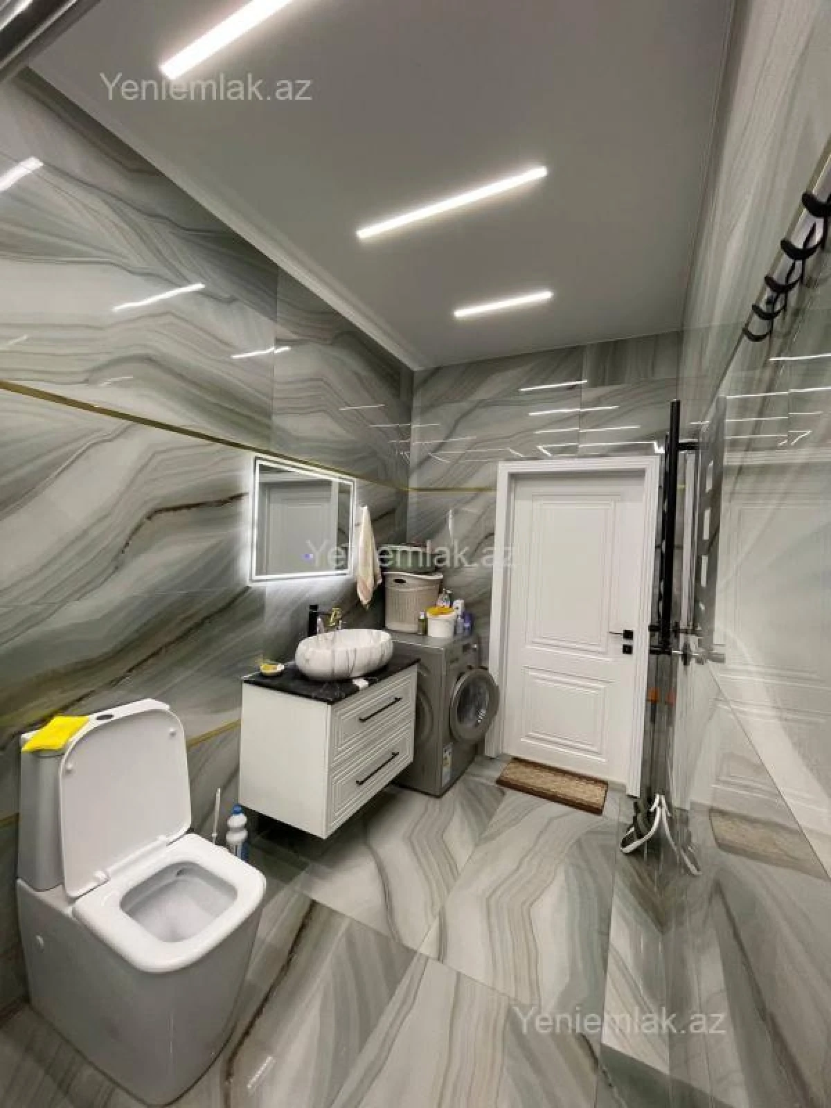 Satılır 6 otaqlı həyət evi 240 m²