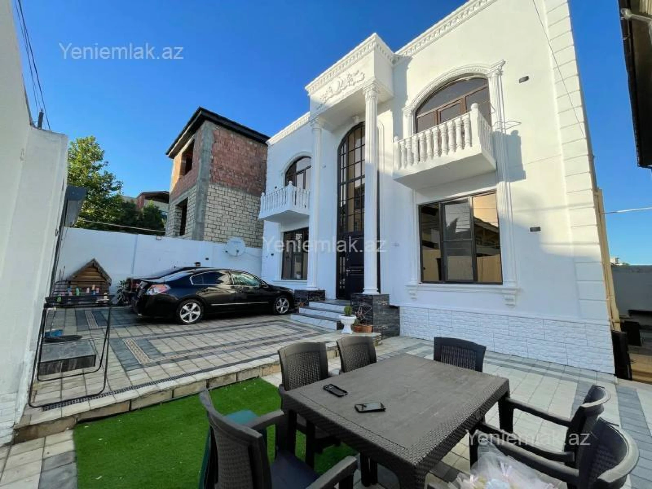 Satılır 6 otaqlı həyət evi 240 m²