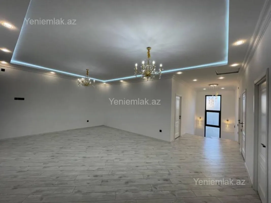 Satılır 6 otaqlı həyət evi 240 m²