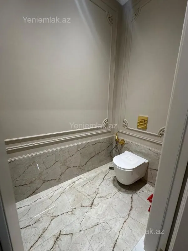 Satılır 4 otaqlı yeni tikili 240 m²