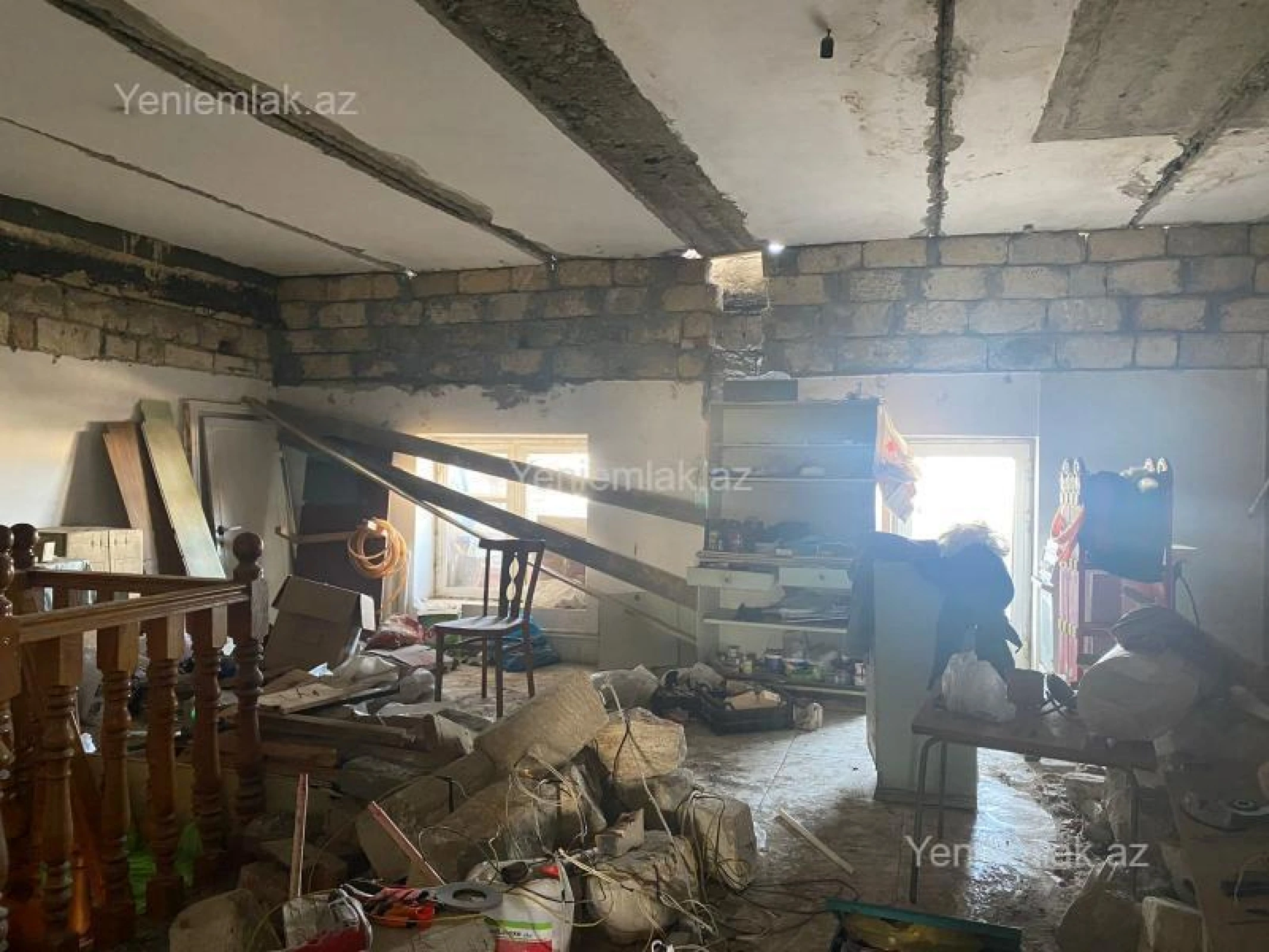 Satılır 7 otaqlı köhnə tikili 220 m²