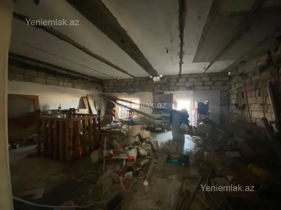 Satılır 7 otaqlı köhnə tikili 220 m²