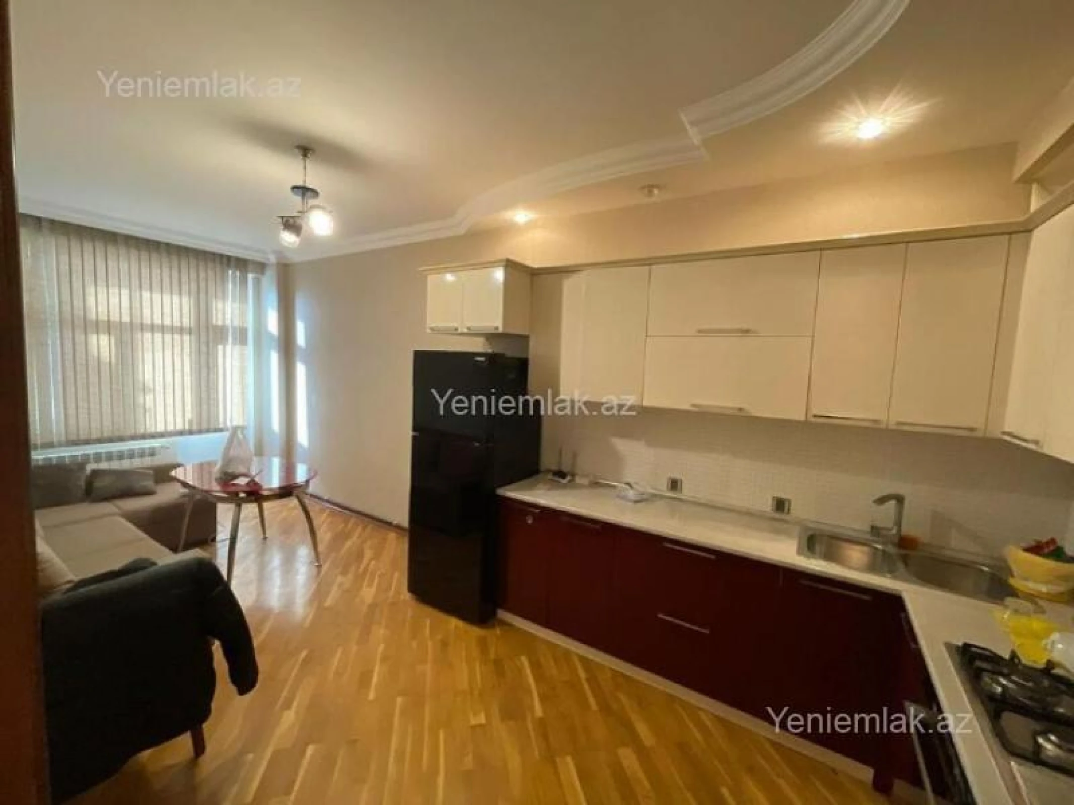 Satılır 3 otaqlı yeni tikili 130 m²