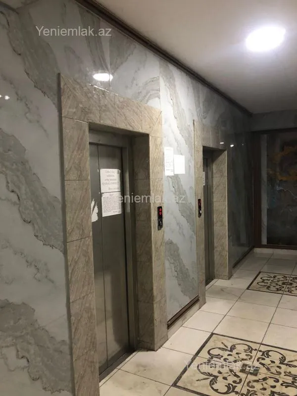 Satılır 3 otaqlı yeni tikili 130 m²