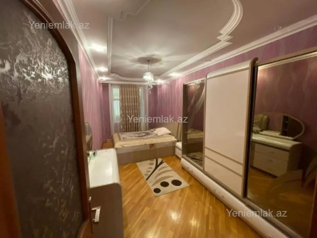 Satılır 3 otaqlı yeni tikili 130 m²