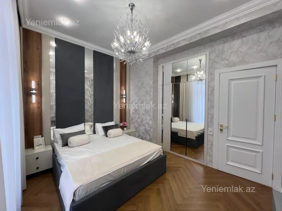 Satılır 3 otaqlı yeni tikili 130 m²