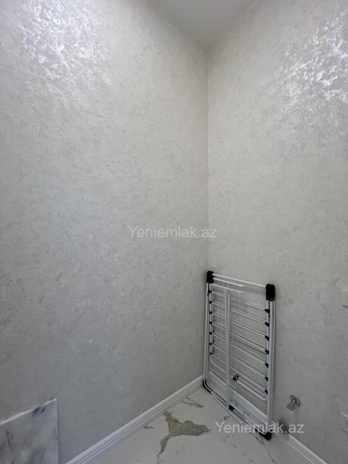 Satılır 3 otaqlı yeni tikili 130 m²