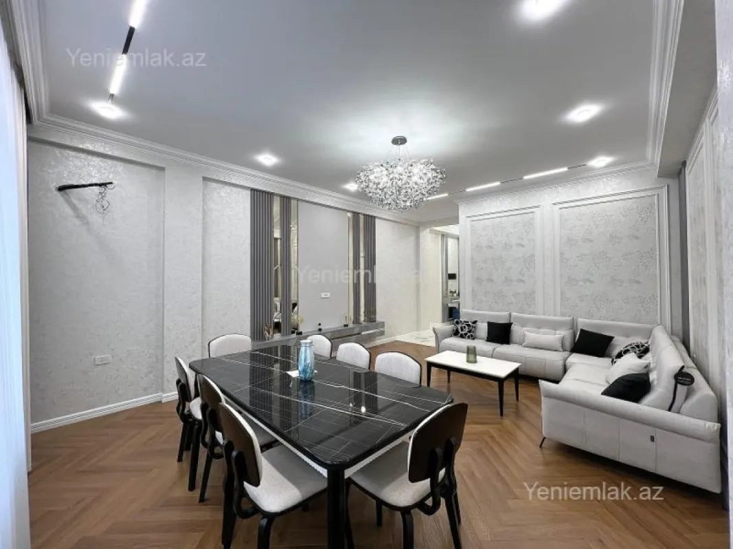 Satılır 3 otaqlı yeni tikili 130 m²