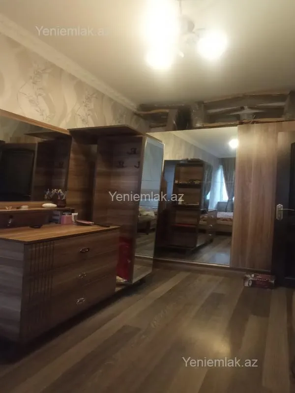 Satılır 3 otaqlı köhnə tikili 66 m²