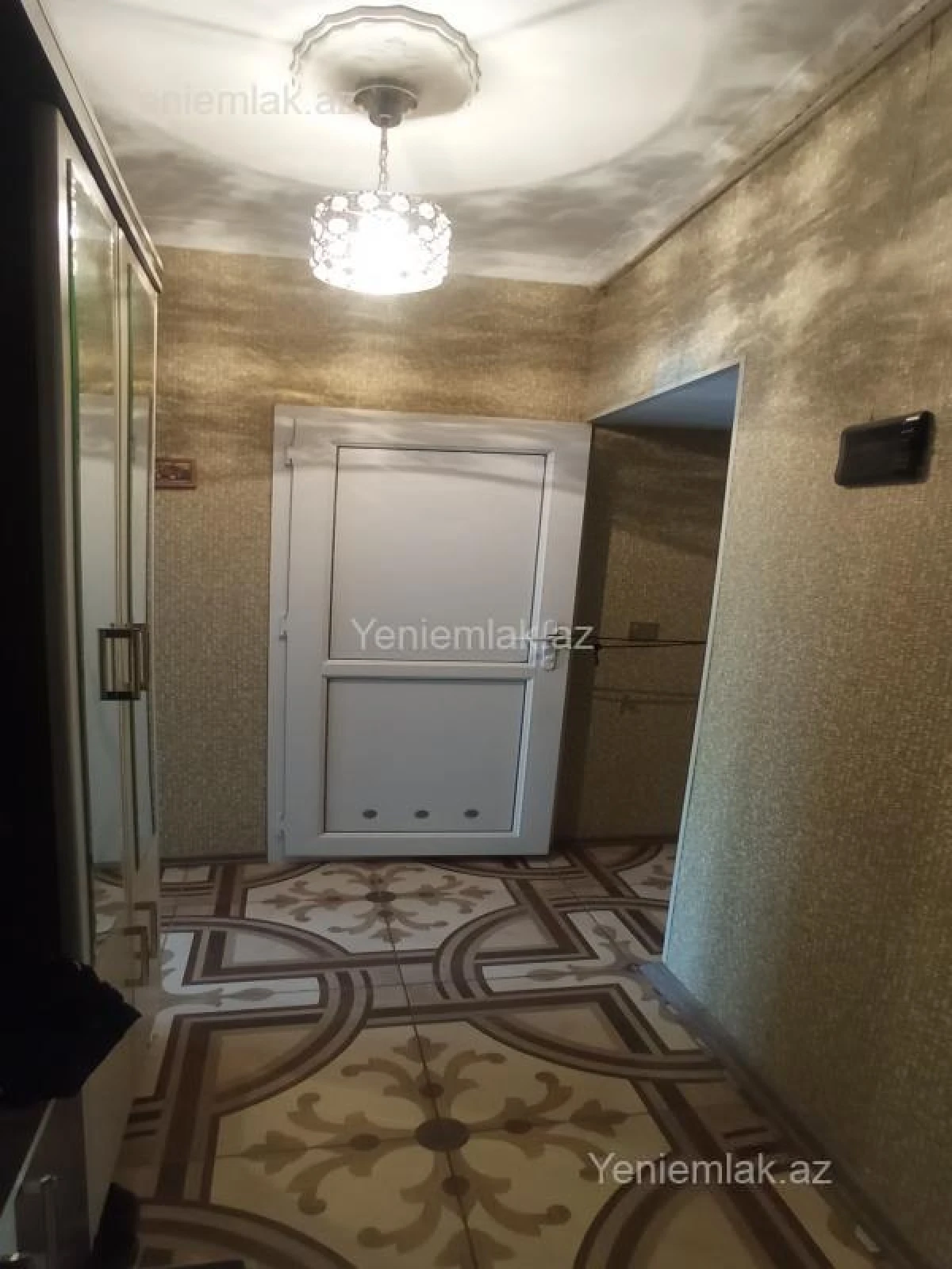 Satılır 3 otaqlı köhnə tikili 66 m²