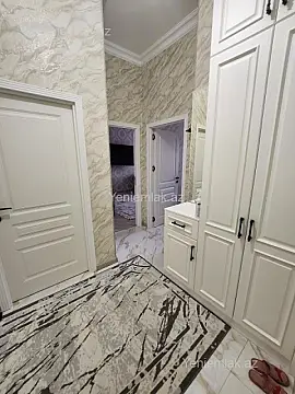 Satılır 2 otaqlı yeni tikili 72 m²