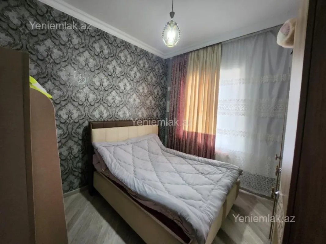 Satılır 2 otaqlı yeni tikili 72 m²