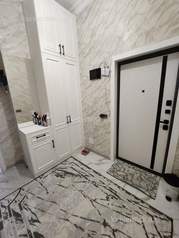 Satılır 2 otaqlı yeni tikili 72 m²