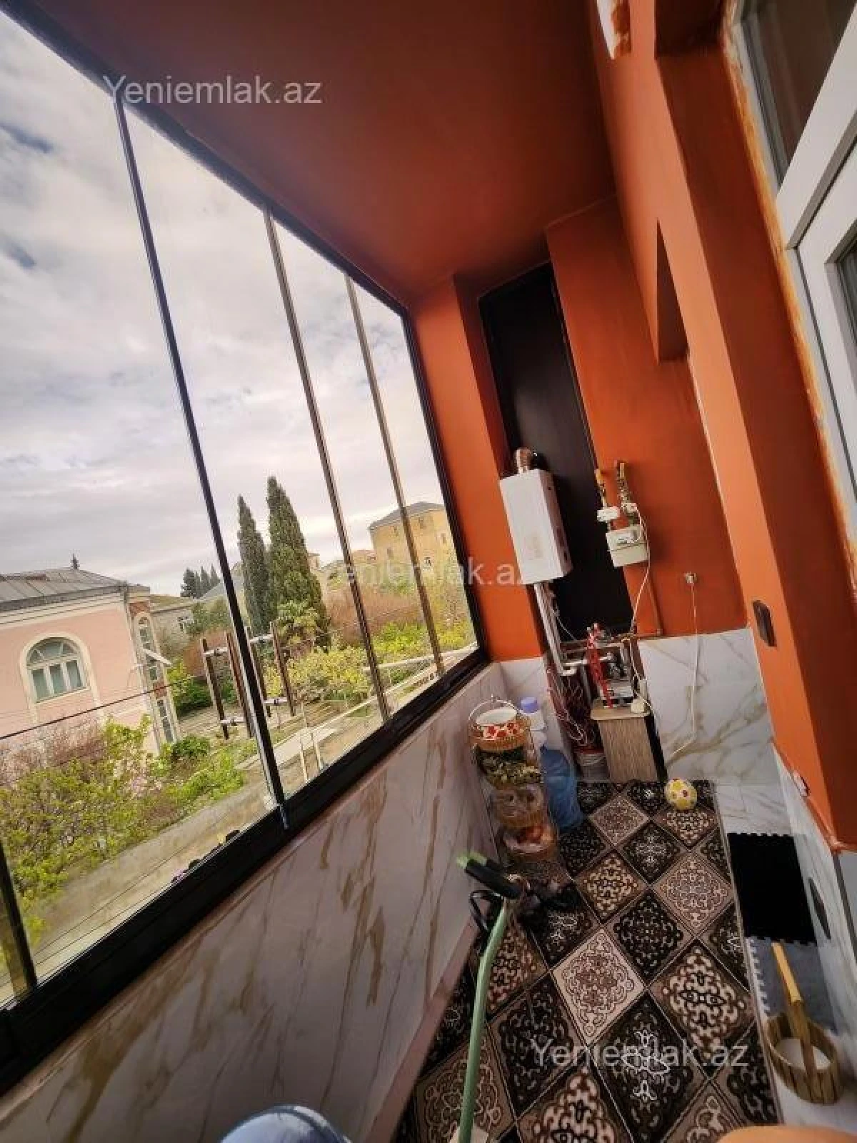 Satılır 2 otaqlı yeni tikili 72 m²