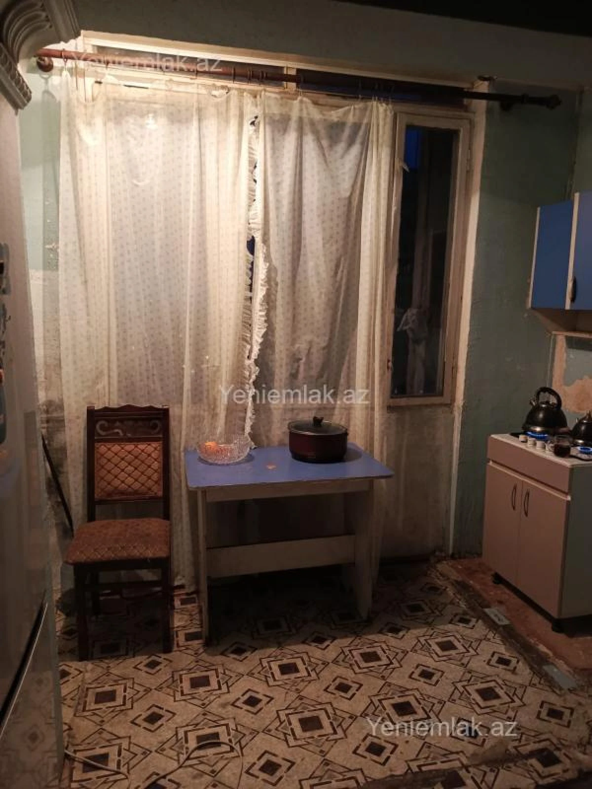 Satılır 3 otaqlı köhnə tikili 80 m²