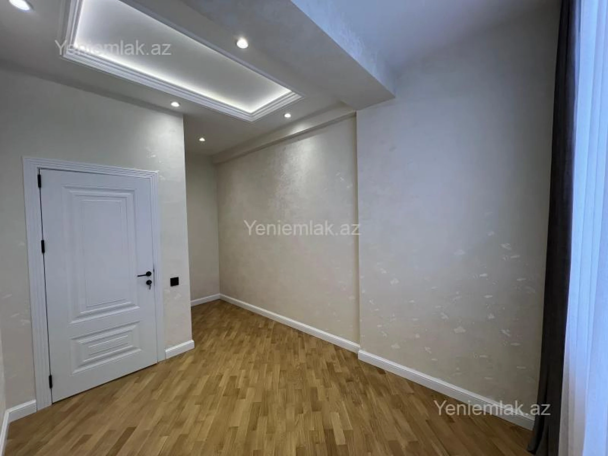 Satılır 3 otaqlı yeni tikili 105 m²