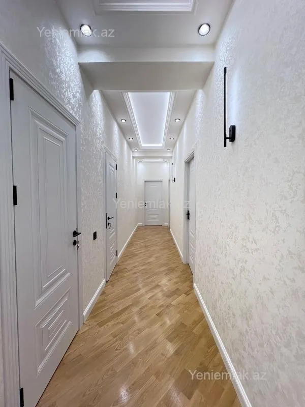 Satılır 3 otaqlı yeni tikili 105 m²