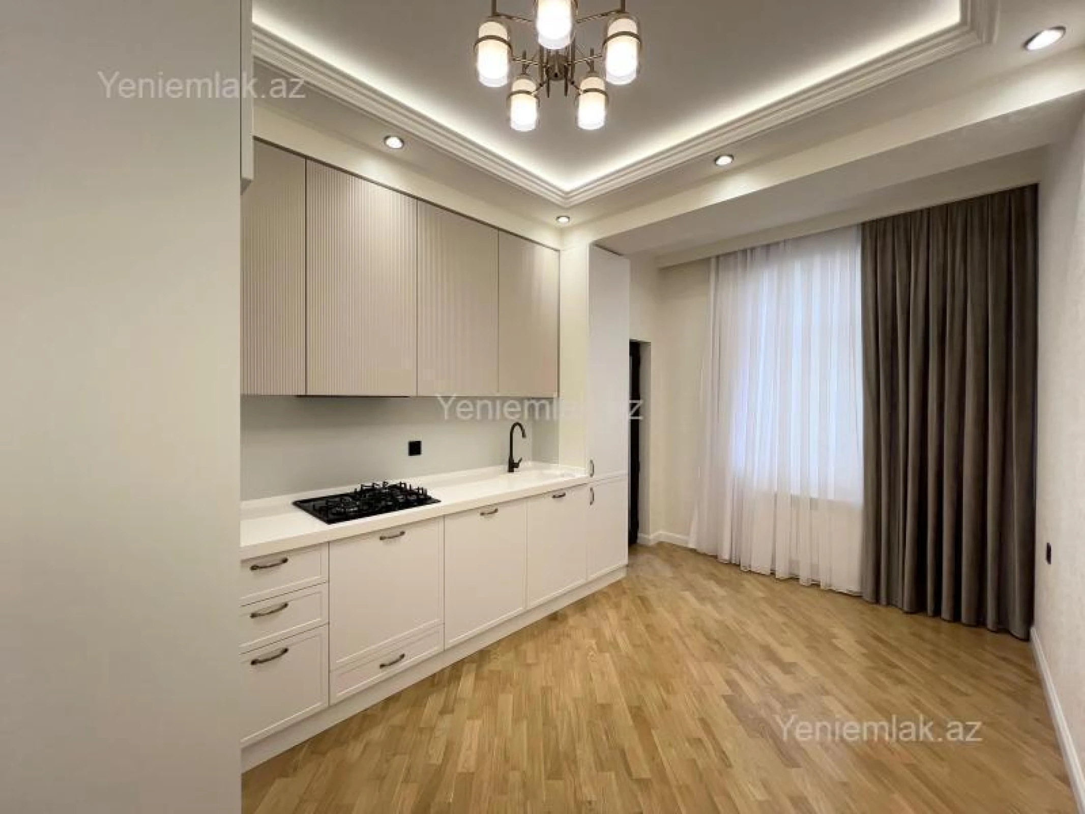 Satılır 3 otaqlı yeni tikili 105 m²