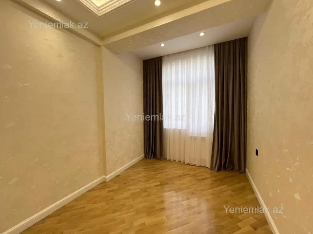 Satılır 3 otaqlı yeni tikili 105 m²