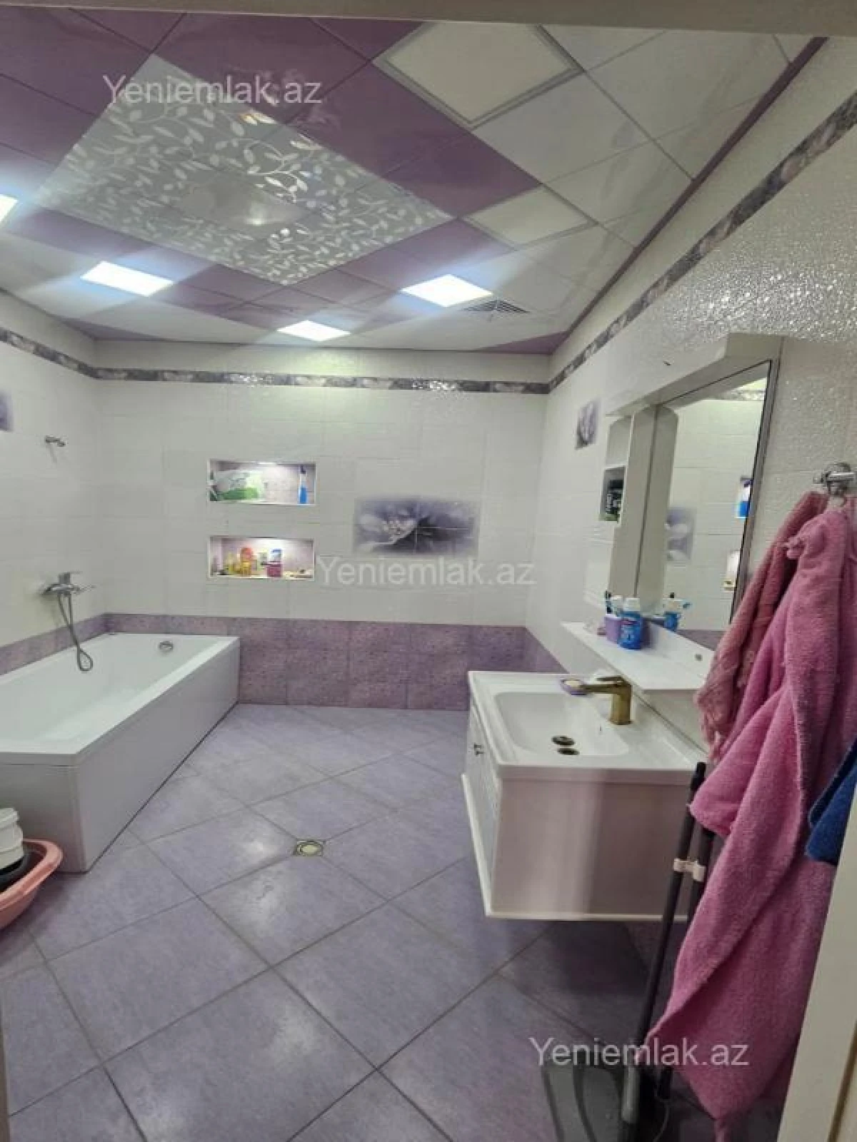 Satılır 3 otaqlı yeni tikili 125 m²