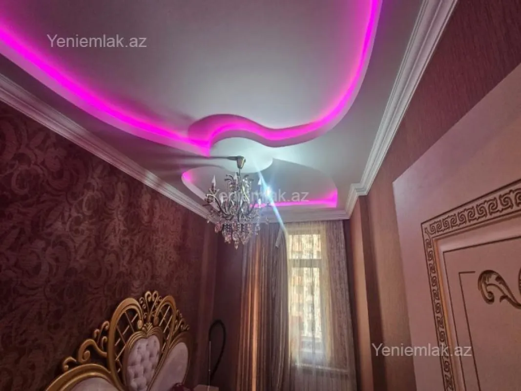 Satılır 3 otaqlı yeni tikili 125 m²