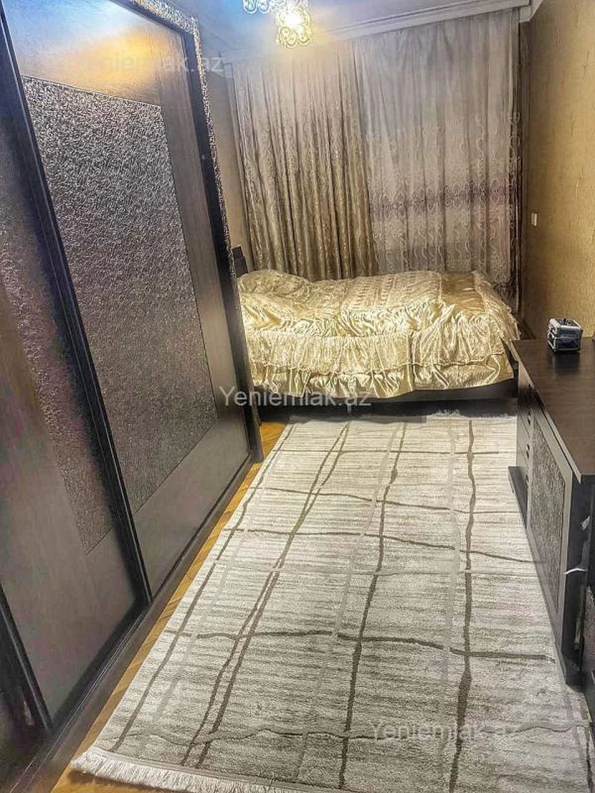 Satılır 3 otaqlı köhnə tikili 75 m²