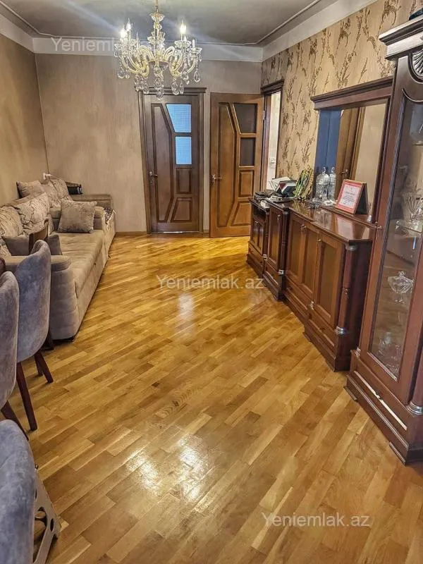 Satılır 3 otaqlı köhnə tikili 75 m²