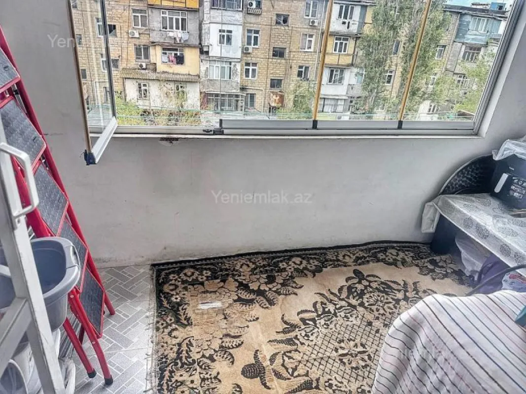 Satılır 3 otaqlı köhnə tikili 75 m²