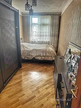 Satılır 3 otaqlı köhnə tikili 75 m²