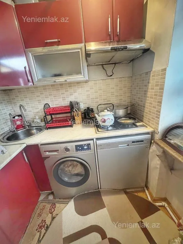 Satılır 3 otaqlı köhnə tikili 75 m²