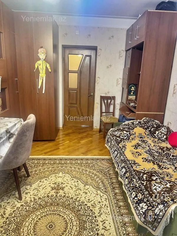 Satılır 3 otaqlı köhnə tikili 75 m²