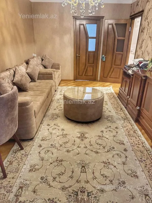 Satılır 3 otaqlı köhnə tikili 75 m²