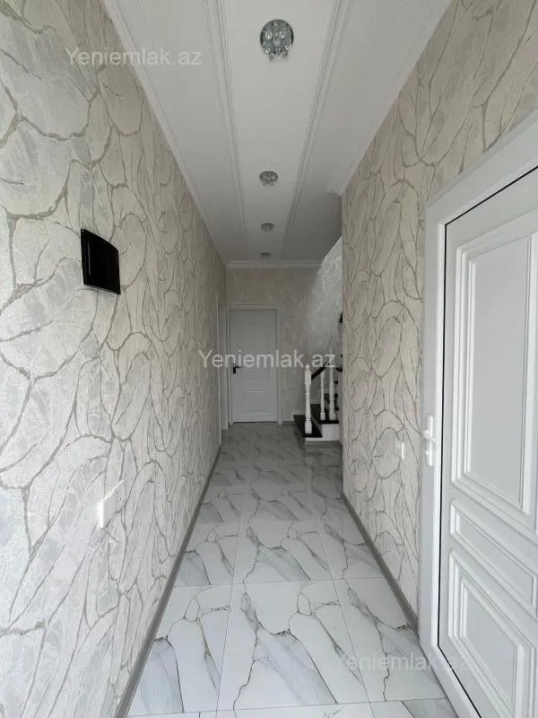 Satılır 4 otaqlı həyət evi 140 m²