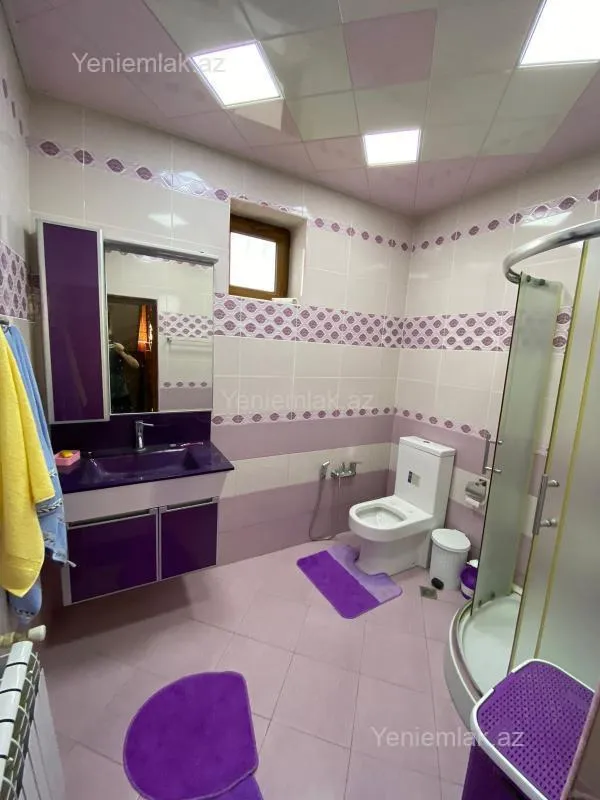 Satılır 4 otaqlı həyət evi 300 m²