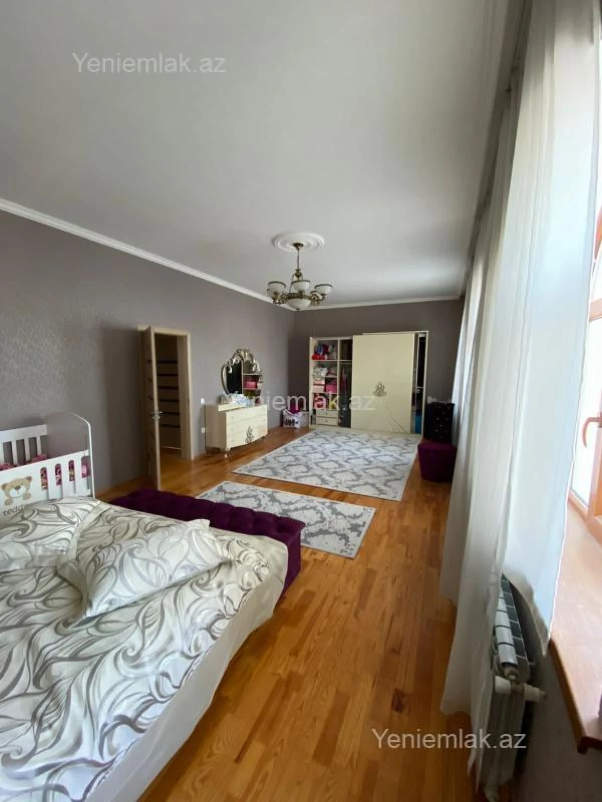 Satılır 4 otaqlı həyət evi 300 m²