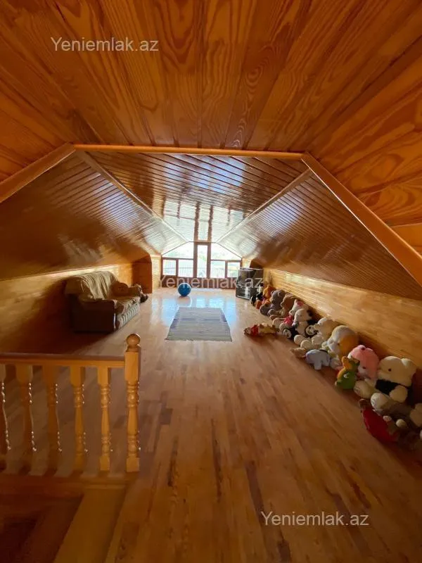 Satılır 4 otaqlı həyət evi 300 m²