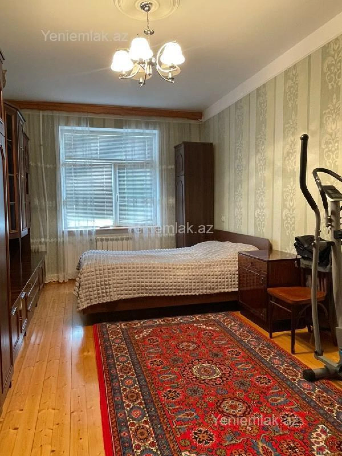 Satılır 4 otaqlı köhnə tikili 100 m²