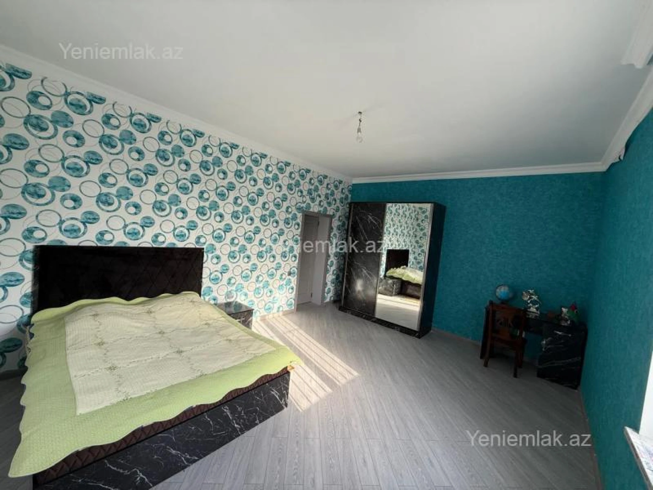 Satılır 7 otaqlı həyət evi 400 m²