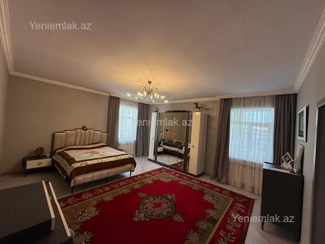 Satılır 7 otaqlı həyət evi 400 m²