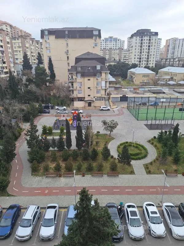 Satılır 3 otaqlı köhnə tikili 80 m²