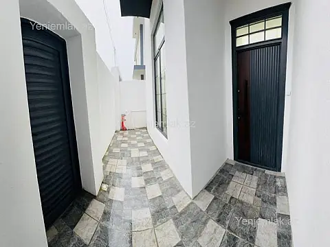 Satılır 6 otaqlı həyət evi 230 m²