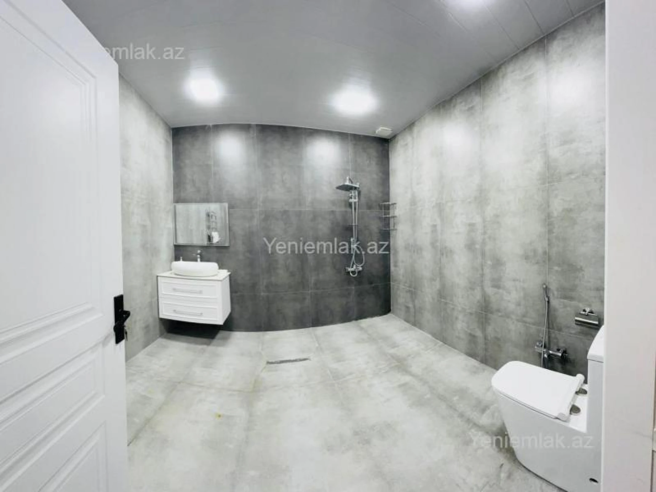 Satılır 6 otaqlı həyət evi 230 m²