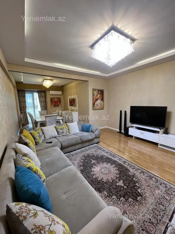 Satılır 3 otaqlı yeni tikili 105 m²