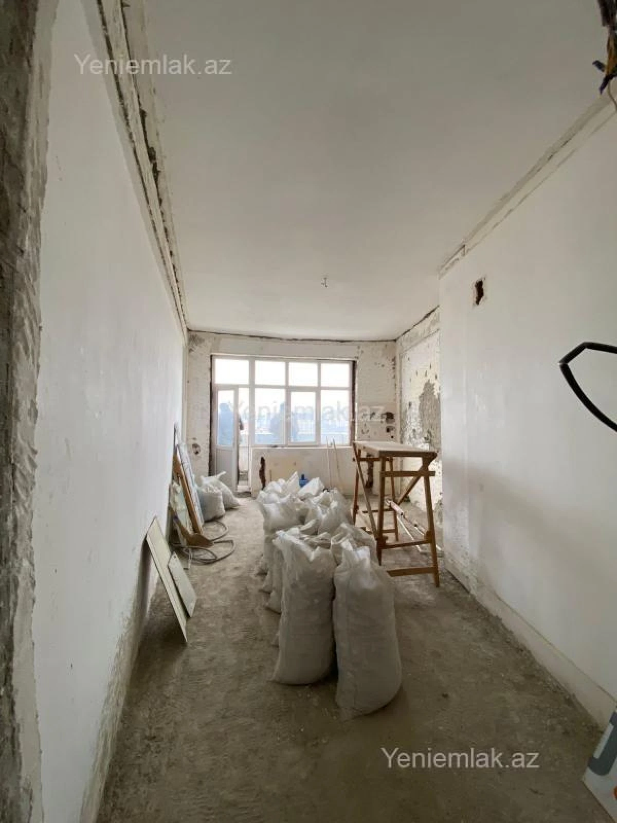 Satılır 3 otaqlı yeni tikili 130 m²